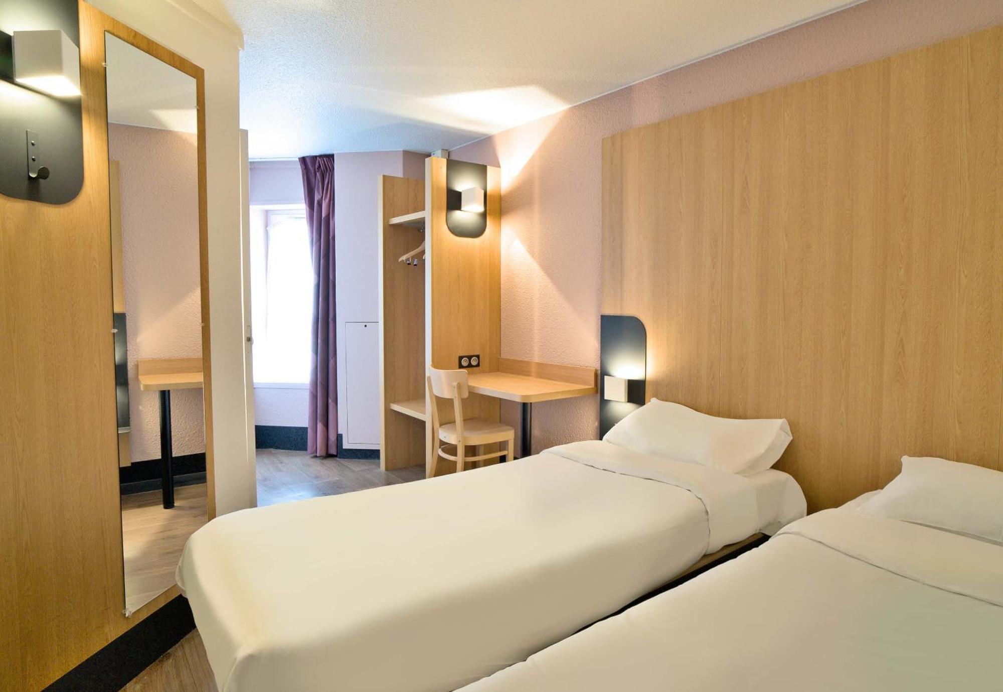 B&B Hotel Dreux Centre Buitenkant foto